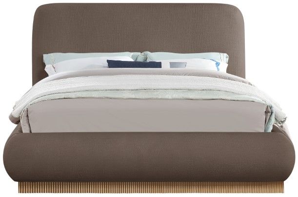 Meridian Furniture Rigby Brown/Natural King Linen Textured Upholstered Panel Bed-1