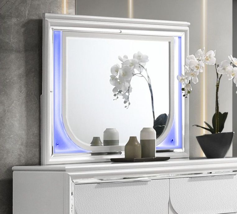 Acme Furniture Tarian Mirror - Thumbnail 3