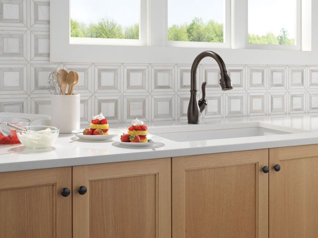 Delta Leland® Venetian Bronze Touch2O® Kitchen Faucet-1