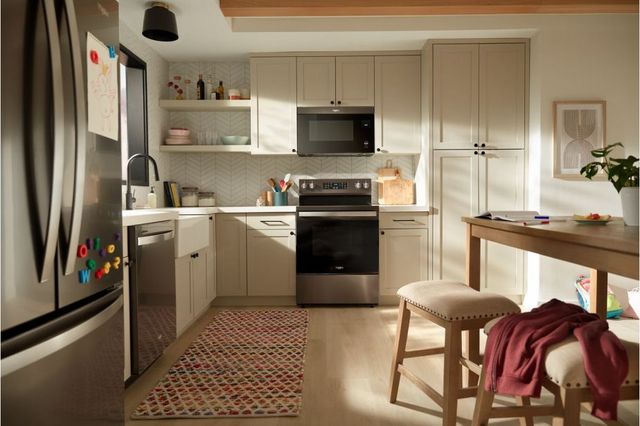 Whirlpool® 30" Black Stainless Steel Freestanding Electric Range -7