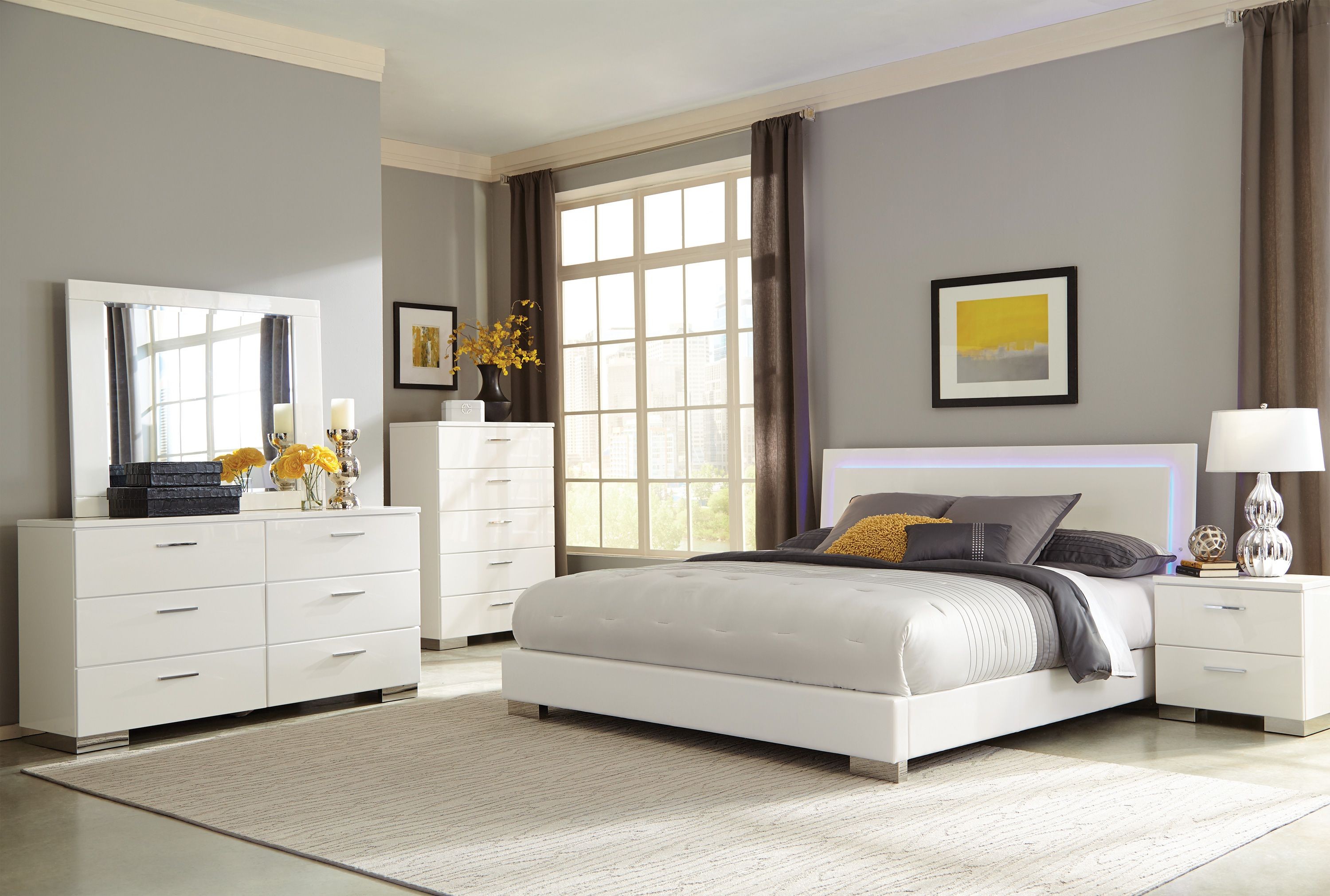 Coaster Felicity 4 Piece Glossy White Queen Low Profile Bedroom Set