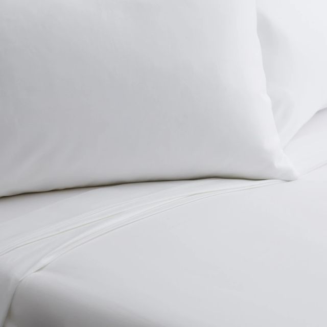 Weekender™ 6-Piece Double Brushed Microfiber White Split Queen Sheet Set-0