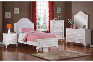 Elements International Jesse 3-Piece White Full bedroom Set