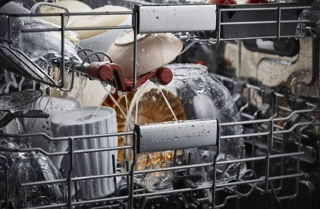 KitchenAid® 24" PrintShield™ Stainless Steel Built In Dishwasher-9