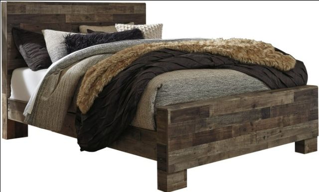 Benchcraft® Derekson 4-Piece Multi Gray King Panel Bed Set-1