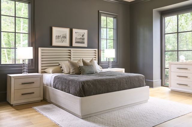 Universal Explore Home™ Oasis White Sandblasted Quartered Pine Shoreline Panel Storage King Bed-1