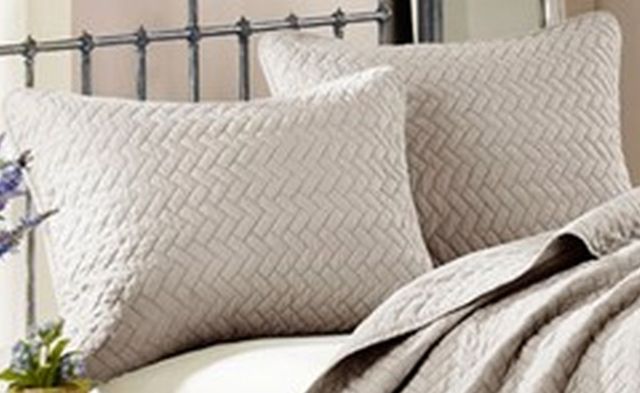 Olliix by Hampton Hill Linen Queen Velvet Touch Coverlet Set-1