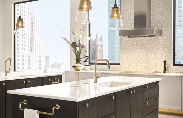 Brizo Litze® Brilliance® Luxe Gold® Pull-Down Faucet with Angled Spout and Industrial Handle-3