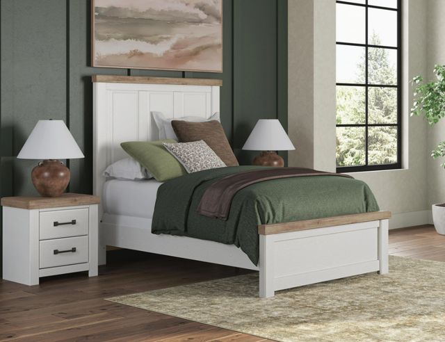 Benchcraft® Savonport Brown/White Full Panel Bed-1
