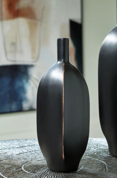 Signature Design by Ashley® Rhaveney Black Vase-3