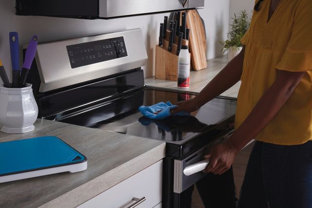 Frigidaire® ReadyClean™ Glass and Ceramic Cooktop Cleaner-1