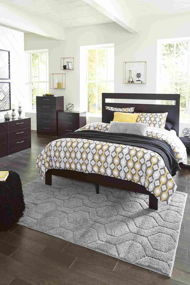 Signature Design by Ashley® Finch Black Full Platform Bed-3