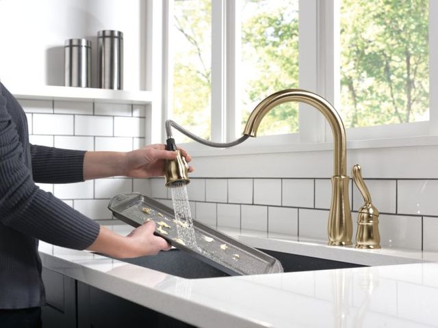 Delta Leland® Champagne Bronze Single Handle Kitchen Faucet-2