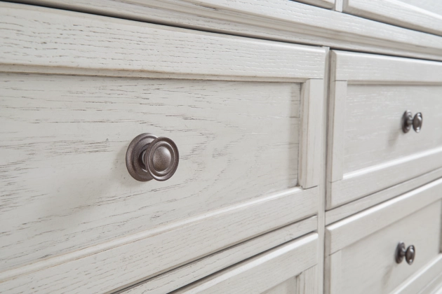 Signature Design by Ashley® Robbinsdale Antique White Dresser and Mirror Set-1