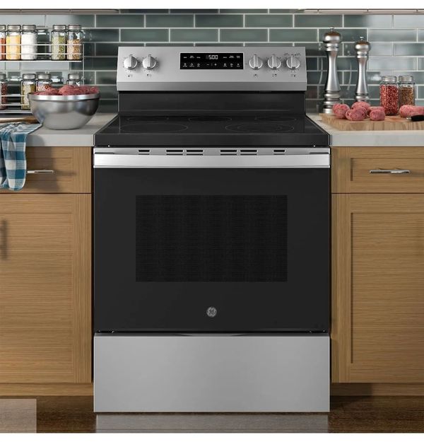 GE 500 Series 30" Stainless Steel Freestanding Electric Range
