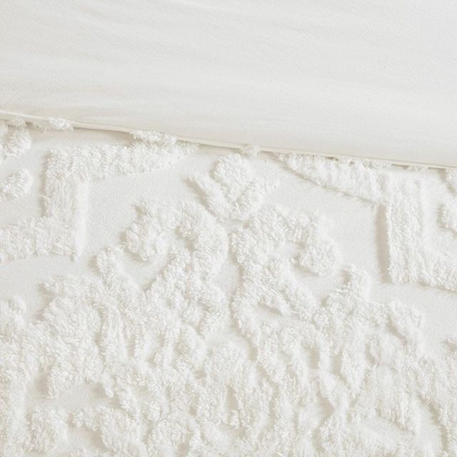 Olliix by Madison Park White King/California King Viola 3 Piece Tufted Cotton Chenille Damask Duvet Cover Set-3