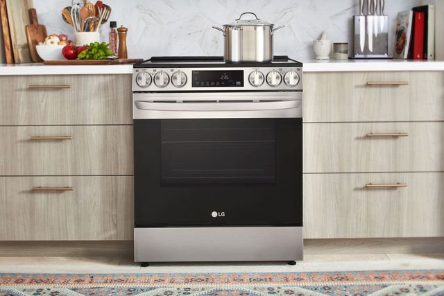 LG 30" PrintProof™ Stainless Steel Slide In Electric Range-8