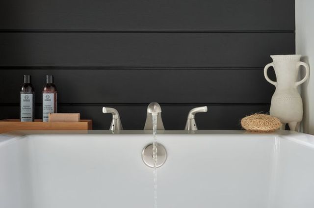 Peerless Parkwood® Brushed Nickel Roman Tub Trim Kit-1