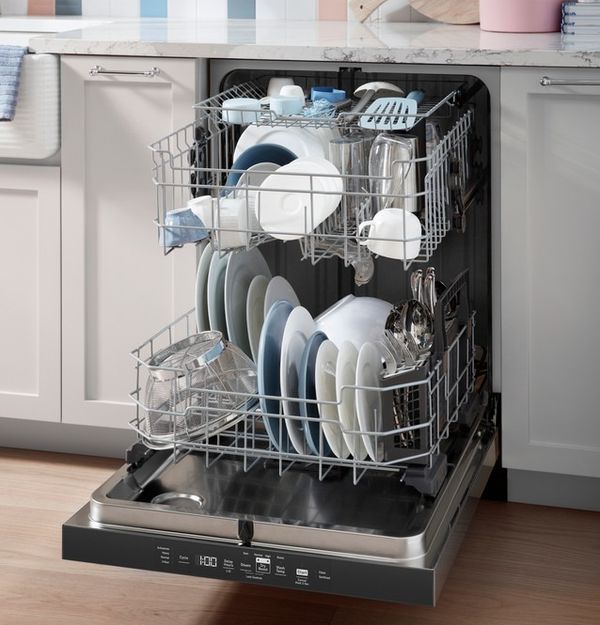 GE 24" Dishwasher GE Dry Boost 24" Dishwasher