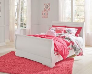 Click to view more images of the product.
