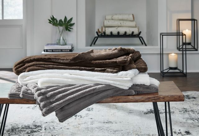 Signature Design by Ashley® Alsonwell 3-Piece Brown Throw Set-2