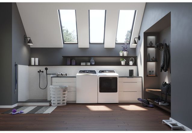 Washer Capacity Interior drum of a high-capacity washer