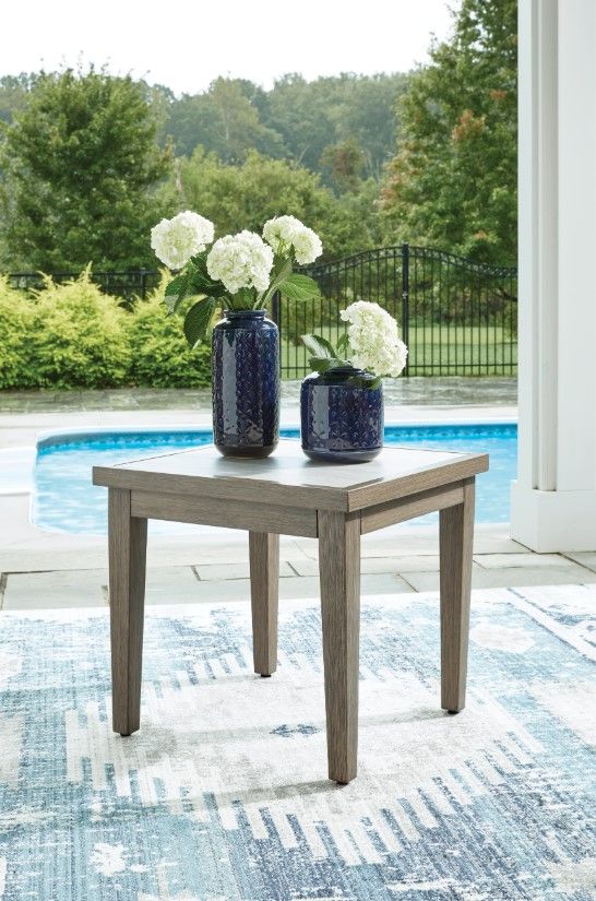 Signature Design by Ashley® Rainier Ranch Beige Aluminum Outdoor End Table with Brown Base-3