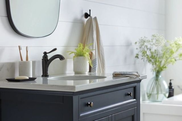 Peerless Elmhurst® Oil Rubbed Bronze Single Handle Bathroom Faucet-3