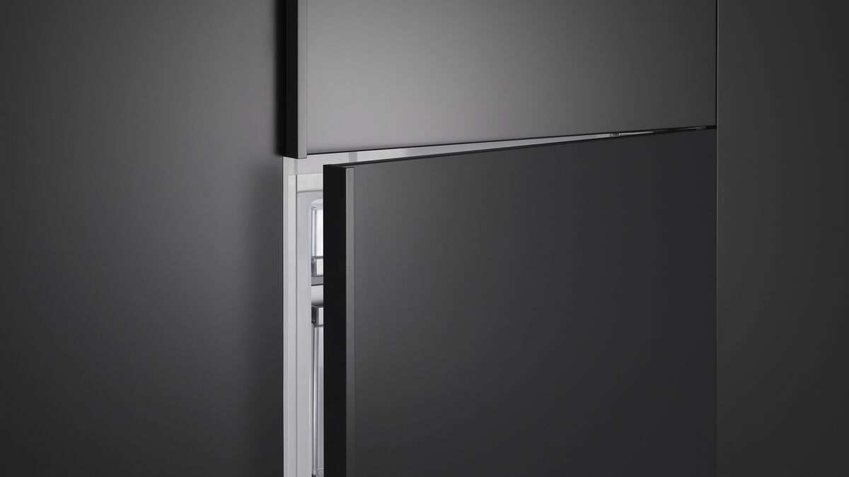 Fisher & Paykel RB2470BRV2 Series 5 Refrigerator Freezer - Thumbnail 4