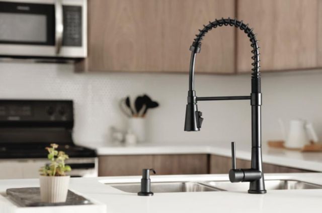Peerless Precept® Matte Black Single Handle Commercial Style Kitchen Faucet-3