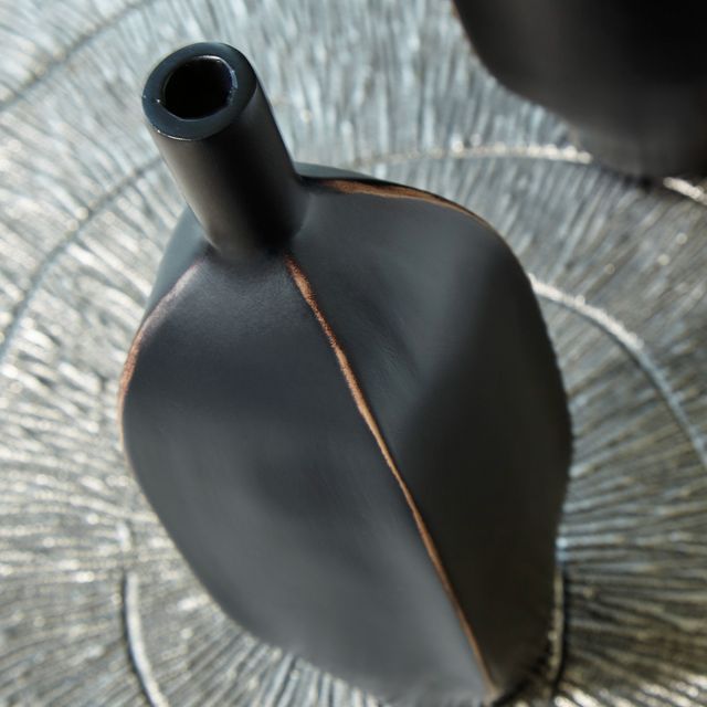Signature Design by Ashley® Rhaveney Black 9.45" Vase-3