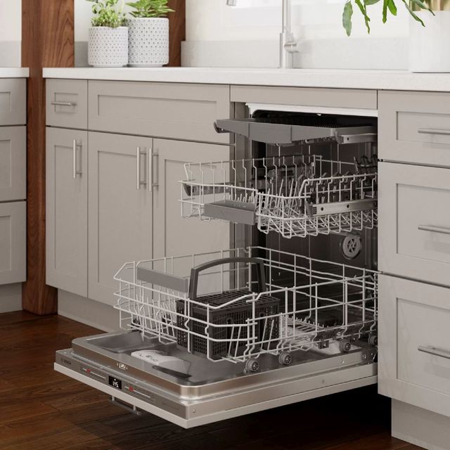 Bosch® 800 Series 24" Custom Panel Built In Dishwasher-7