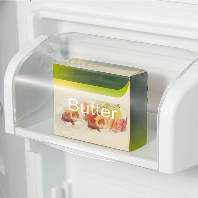 Midea® 30 in. 18.0 Cu. Ft. White Top Mount Refrigerator-5