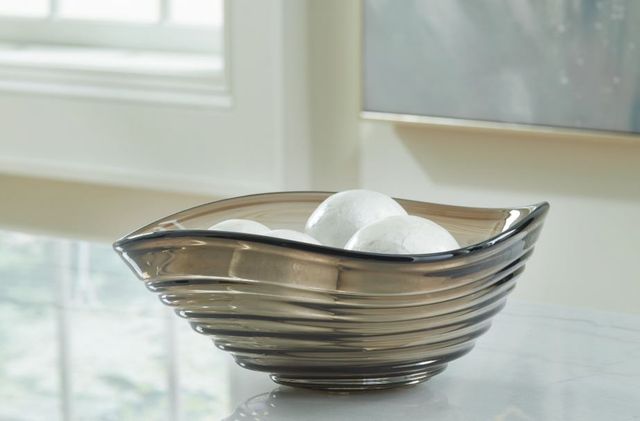 Signature Design by Ashley® Solariston Gray/Brown Bowl-3