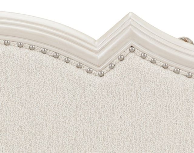 Michael Amini® Chamberi 4-Piece Classic Pearl Sectional-3