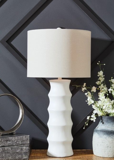 Signature Design by Ashley® Veraleigh White Table Lamp-2