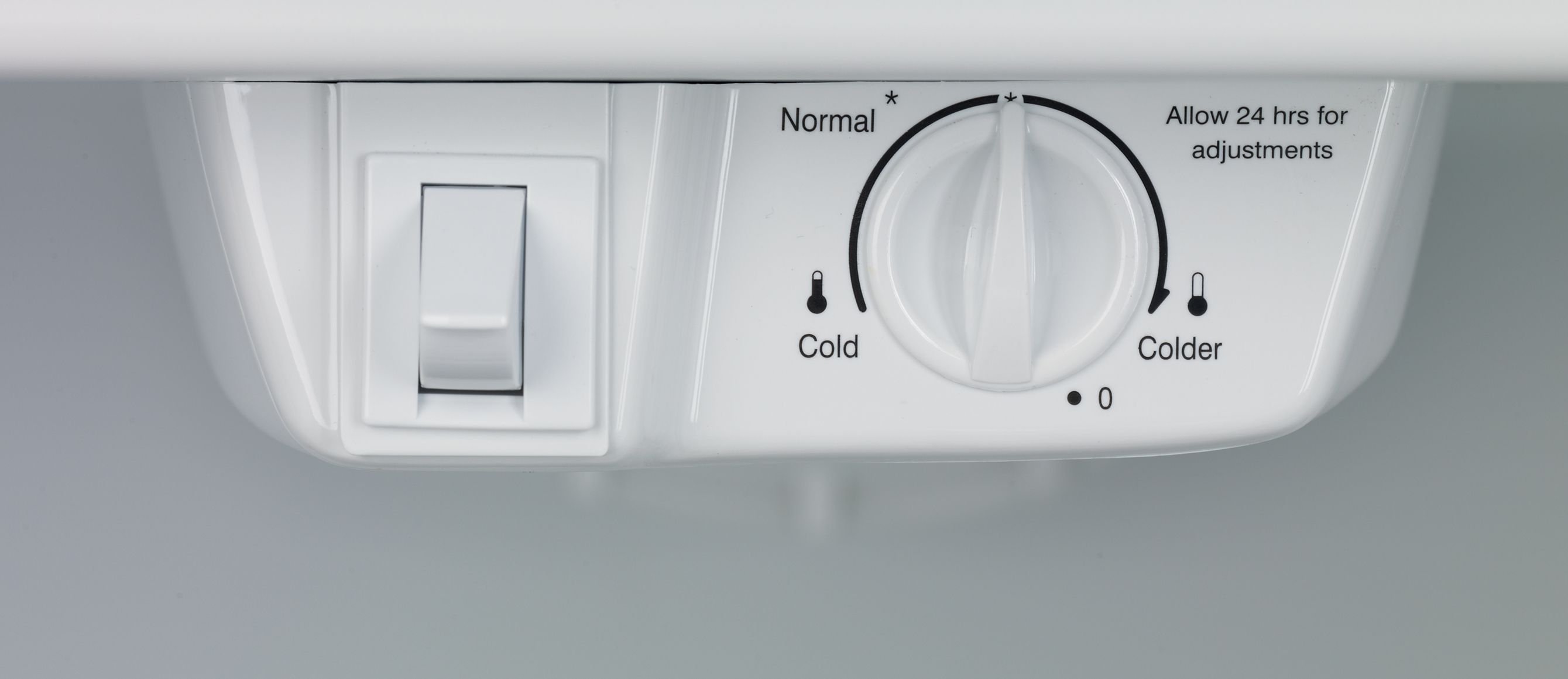 Frigidaire FFTR1821TD Refrigerator - Thumbnail 5