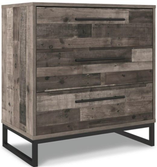 Signature Design by Ashley® Neilsville 4-Piece Queen Platform Bedroom Set-3