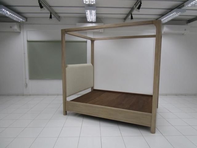 Coaster® Solano Weathered Mango 85" Canopy Eastern King Bed-2
