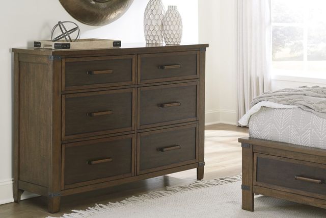Benchcraft® Wyattfield Two-Tone Dresser-4