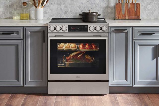 LG 30" PrintProof™ Stainless Steel Smart InstaView® Glass-Top Slide In Electric Range with ProBake Convection®-15