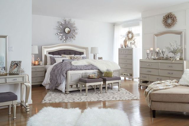 Signature Design by Ashley® Coralayne 2-Piece Silver California King Panel Bed Set-3