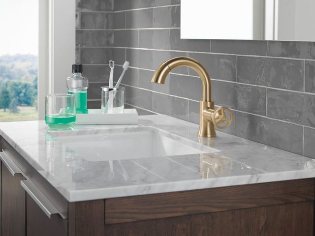 Delta Trinsic® Champagne Bronze Single Handle Wheel Pull-Down Bathroom Faucet with Drain-3