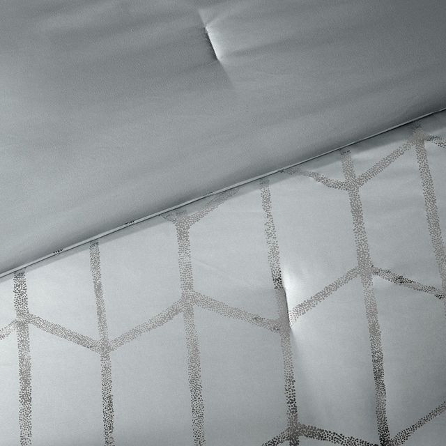 Olliix by Intelligent Design Raina Grey and Silver Twin/Twin XL Metallic Printed Comforter Set-2