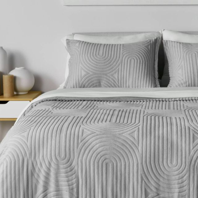 BEDGEAR® Performance® 3-Piece Racetrack/Light Gray Moisture-Wicking King Duvet and Sham Set-1