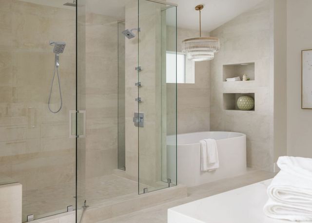 Brizo Essential™ Polished Chrome Linear Square H2Okinetic® Multi-Function Hydrati® 2-in-1 Shower-1
