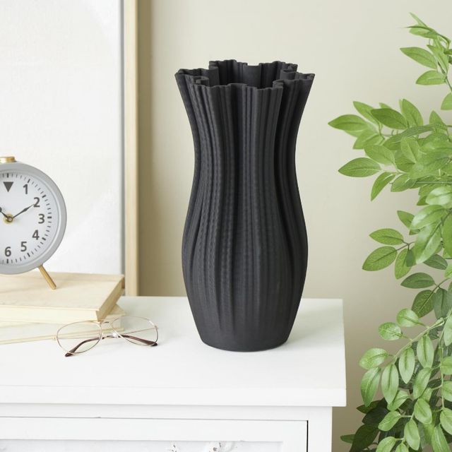 Deco Marche Black Abstract Ribbed Tulip Inspired Vase with Floral Shaped Rim-2