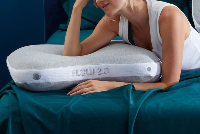 BEDGEAR® Flow Cuddle Curve 2.0 Medium Soft Standard Pillow-3