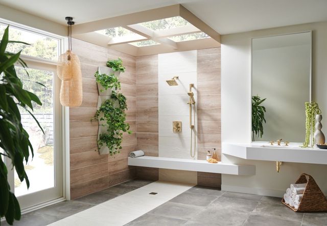 Brizo Essential™ rilliance® Luxe Gold® Linear Round Wall Mount Shower Arm and Flange-2