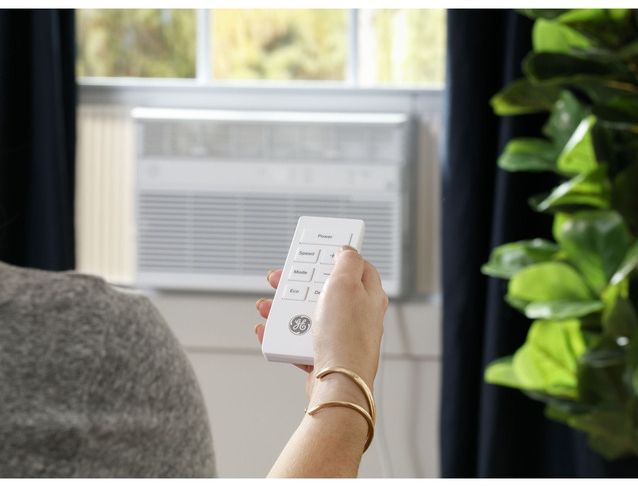 GE® 23700 BTU's White Smart Window Mount Air Conditioner-3